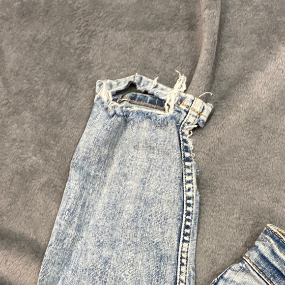 Zara Man Distressed Blue Jeans - Picture 5 of 7